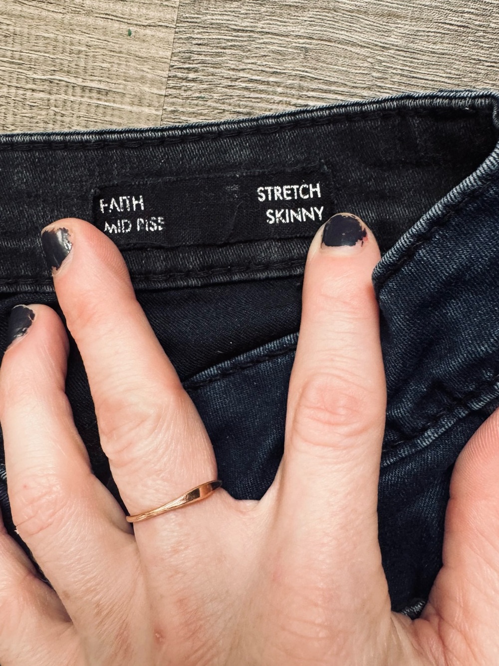 High-Rise Blue/Black Skinny Jeans with Stretch - Picture 3 of 4